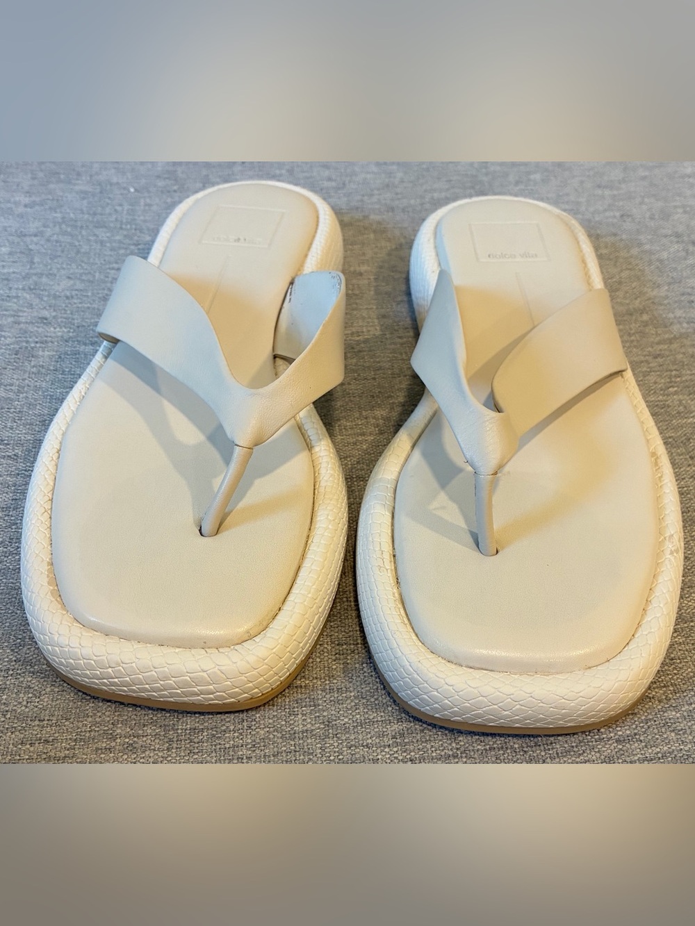 Dolce Vita Cream Leather Platform Thong Sandals Snake Embossed Size 7⁠